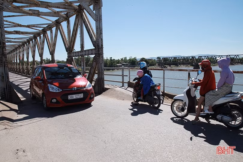 Ngắm dàn sắt cầu gần 60 năm tuổi ở Hà Tĩnh trước ngày “khai tử”