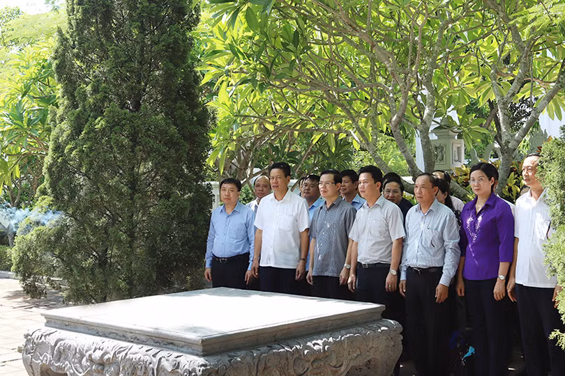 Đoàn cán bộ Hà Giang trao đổi kinh nghiệm khai thác du lịch, xây dựng NTM tại Hà Tĩnh