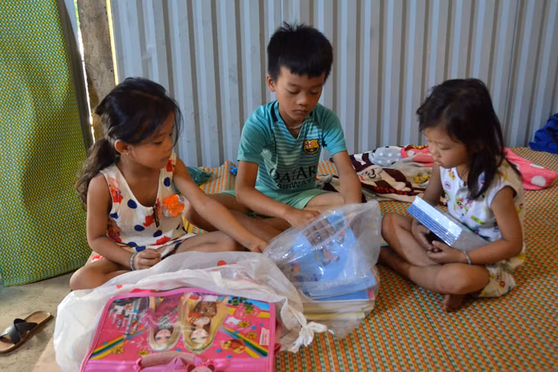 “Tôi không còn đủ sức dựng lại nhà mới cho các con nữa rồi”