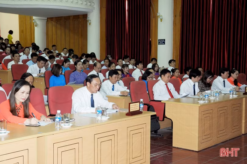 Đảng ủy Khối CCQ&DN Hà Tĩnh vinh danh 47 tập thể, cá nhân học và làm theo Bác