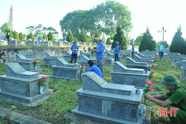 Hơn 1 tỷ đồng nâng cấp nghĩa trang liệt sĩ huyện Đức Thọ