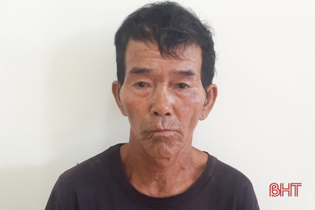 Phục dựng hiện trường cụ ông 5 lần phóng hỏa đốt rừng ở Hà Tĩnh