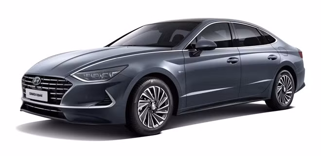 Hyundai Sonata Hybrid 2020 trang bị tấm pin mặt trời trên nóc xe