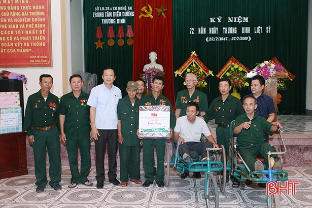 Lãnh đạo Hà Tĩnh thăm hỏi thương, bệnh binh đang điều dưỡng tại Nghệ An