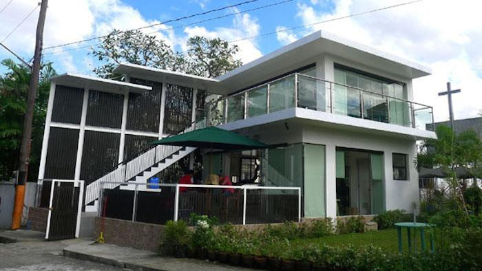 Sống cùng người chết ở nghĩa trang nhà giàu