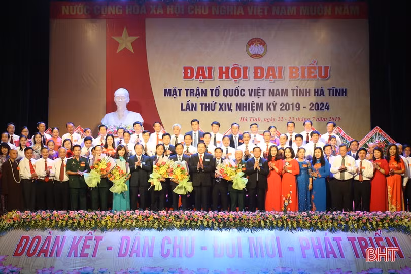 Ông Hà Văn Hùng tái cử Chủ tịch UBMTTQ Hà Tĩnh nhiệm kỳ 2019 - 2024