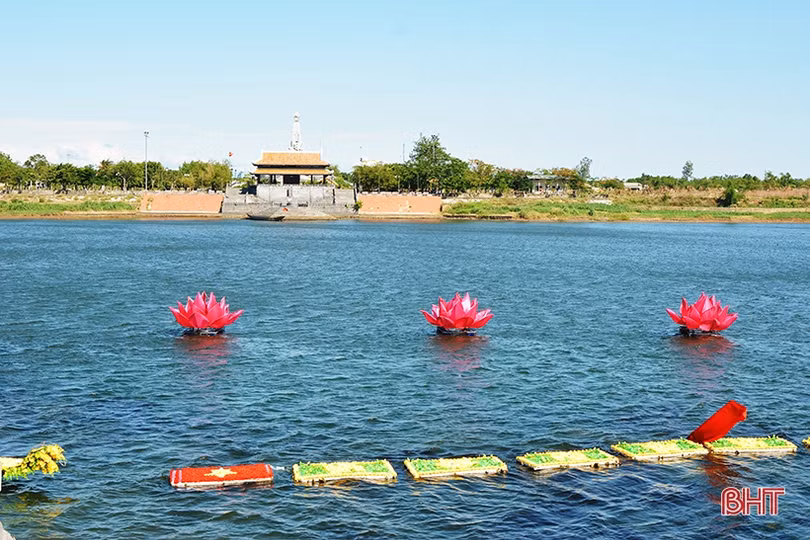 Màu xanh Thành cổ …