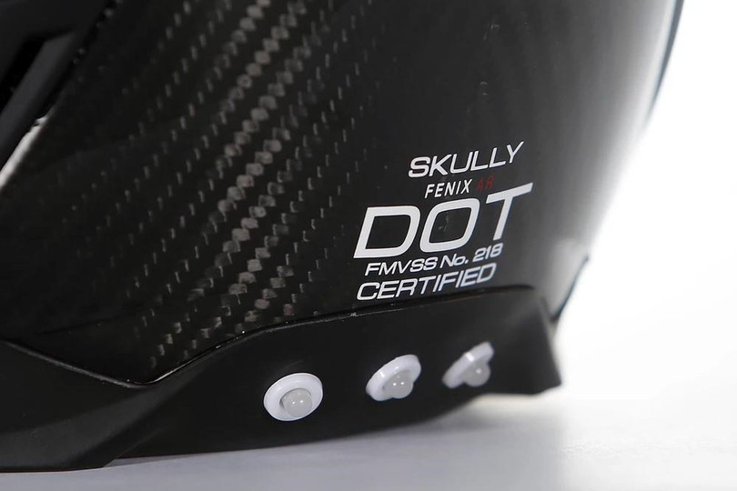 Mũ bảo hiểm tích hợp hàng tá công nghệ về Việt Nam, giá gần 50 triệu