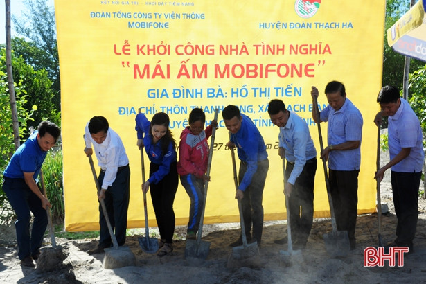 Khởi công nhà ở cho phụ nữ đơn thân tại Thạch Bàn