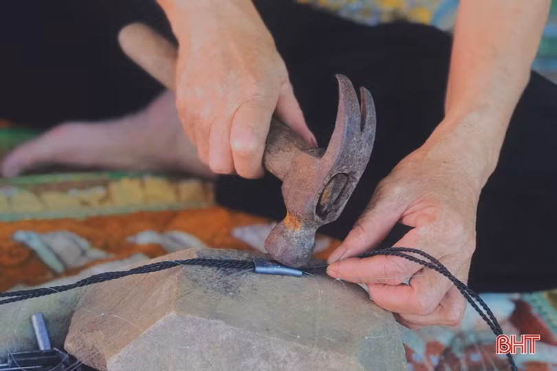 “Cố gắng đến khi nào mắt còn tỏ, tay còn chưa run để giữ lấy nghề”