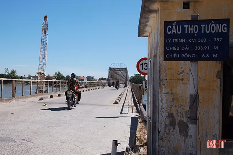 Ngắm dàn sắt cầu gần 60 năm tuổi ở Hà Tĩnh trước ngày “khai tử”