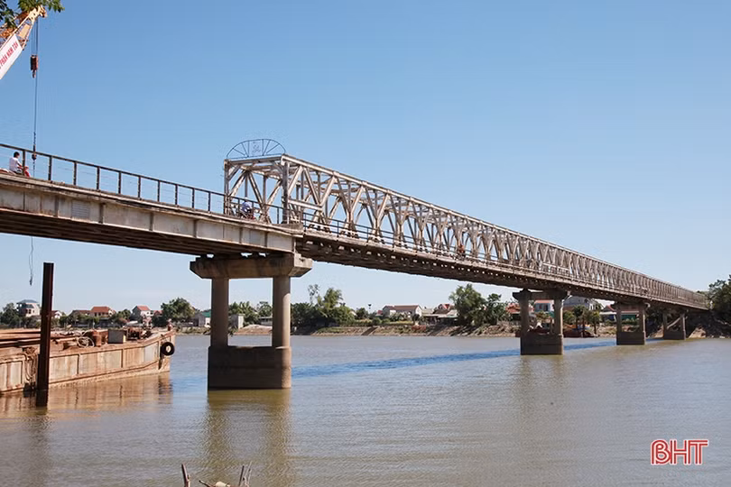Ngắm dàn sắt cầu gần 60 năm tuổi ở Hà Tĩnh trước ngày “khai tử”
