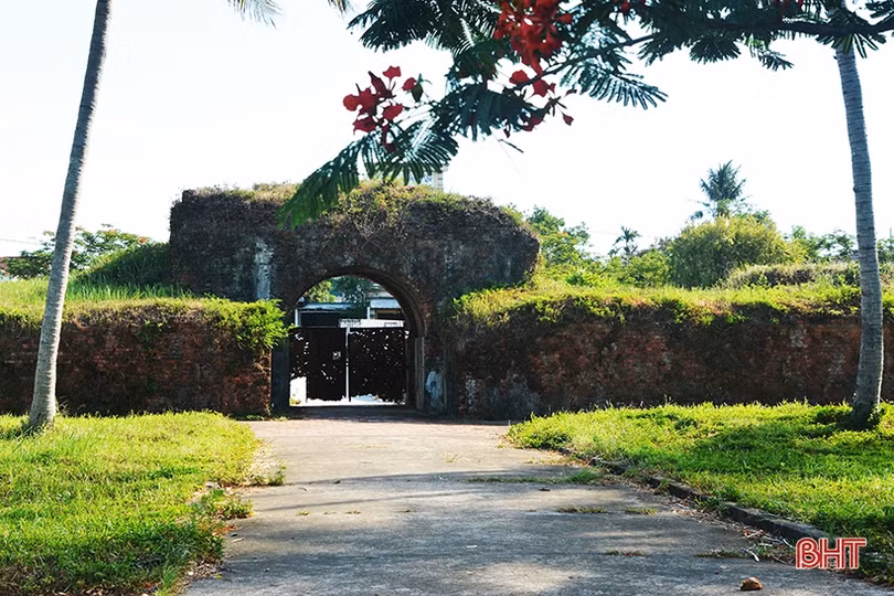 Màu xanh Thành cổ …