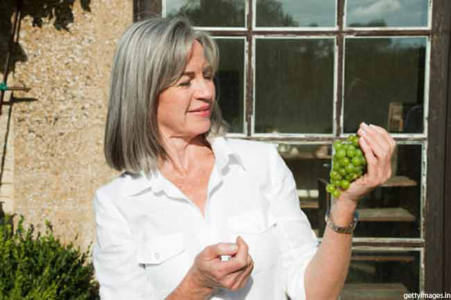 Mách bạn 8 lợi ích sức khỏe tuyệt vời mà quả nho đem lại