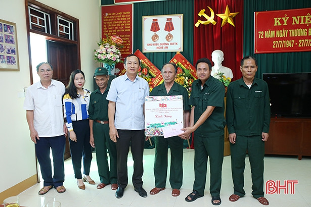 Lãnh đạo Hà Tĩnh thăm hỏi thương, bệnh binh đang điều dưỡng tại Nghệ An