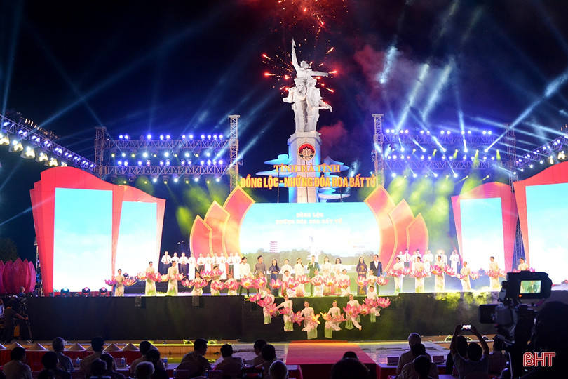 Học sinh TX Kỳ Anh gây xúc động với “Đất nước - tiếng vọng ngàn đời”