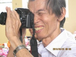 Nhà thơ say nghiệp báo