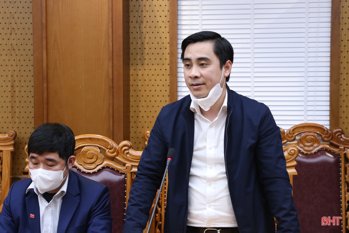 Người dân Hà Tĩnh vui tết, đón xuân nhưng không chủ quan, lơ là với dịch Covid-19