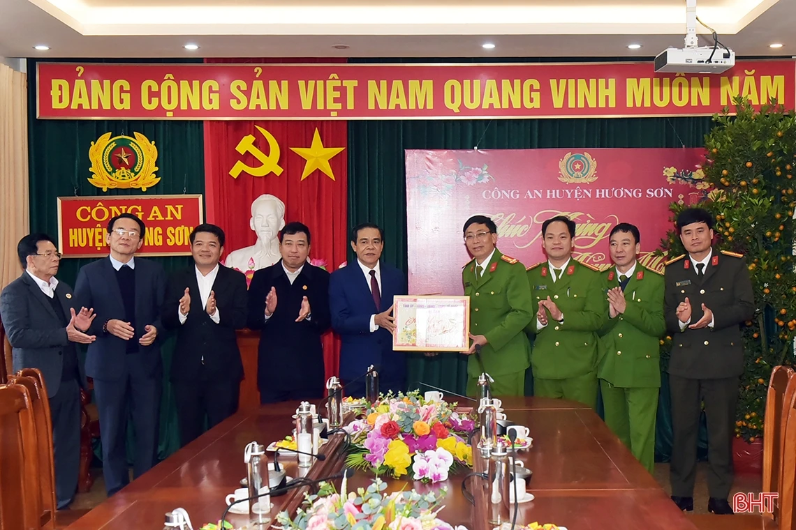 Đảm bảo cho Nhân dân đón tết vui tươi, an toàn