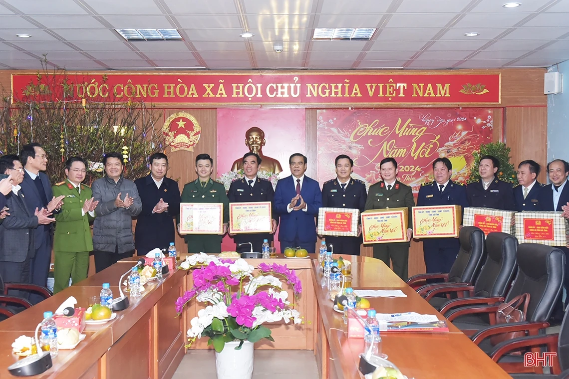 Xây dựng thế trận lòng dân, đảm bảo an ninh biên giới, trật tự an toàn xã hội