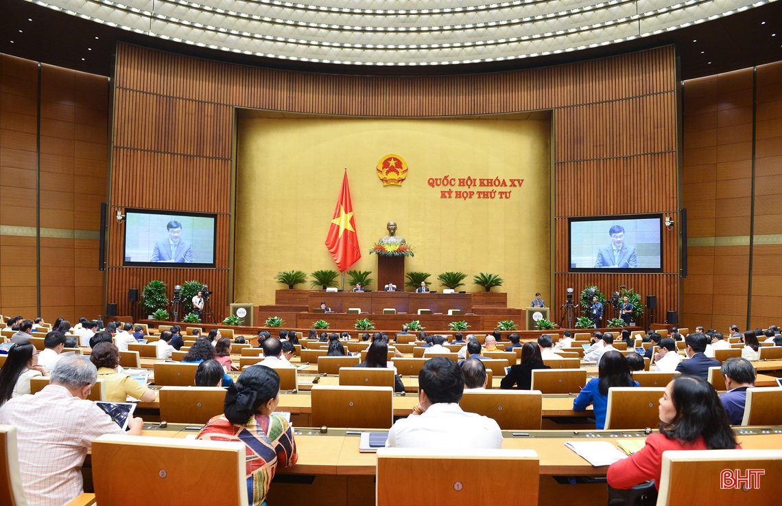 Đại biểu Quốc hội Hà Tĩnh thảo luận Luật Bảo vệ quyền lợi người tiêu dùng sửa đổi