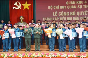 Công bố quyết định thành lập 68 tiểu đội dân quân thường trực