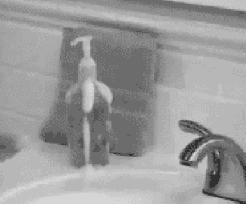 “Thảm họa” khi các cô nàng vụng về xung phong làm việc nhà