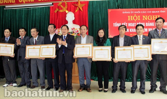 Bám sát nhiệm vụ chính trị, tập trung làm tốt công tác xây dựng Đảng ảnh 2