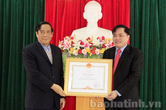 Bám sát nhiệm vụ chính trị, tập trung làm tốt công tác xây dựng Đảng ảnh 1