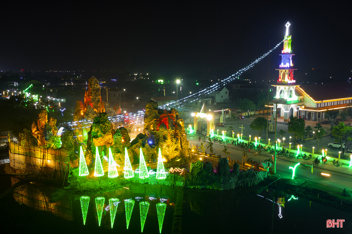 Các nhà thờ ở Hà Tĩnh lung linh chào đón Giáng sinh