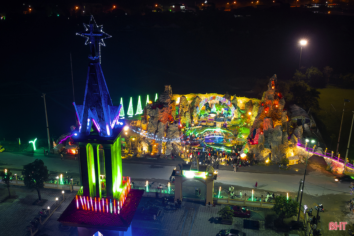 Các nhà thờ ở Hà Tĩnh lung linh chào đón Giáng sinh