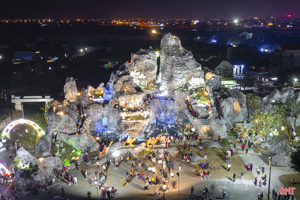 Các nhà thờ ở Hà Tĩnh lung linh chào đón Giáng sinh