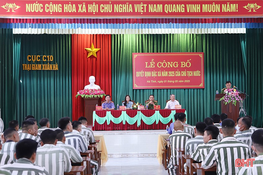 Đại biểu tham dự buổi lễ. bqbht_br_1.jpg
