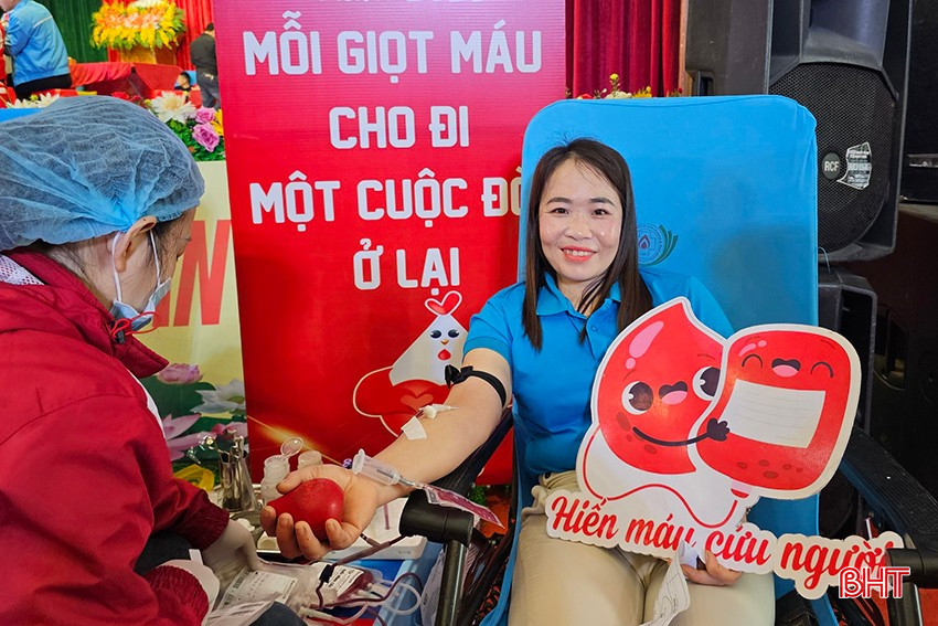 Với phương châm "Mỗi giọt máu cho đi, một cuộc đời ở lại", hiến máu tình nguyện đã trở thành phong trào từ thiện nhân đạo có ý nghĩa nhân văn sâu sắc. bqbht_br_4.jpg