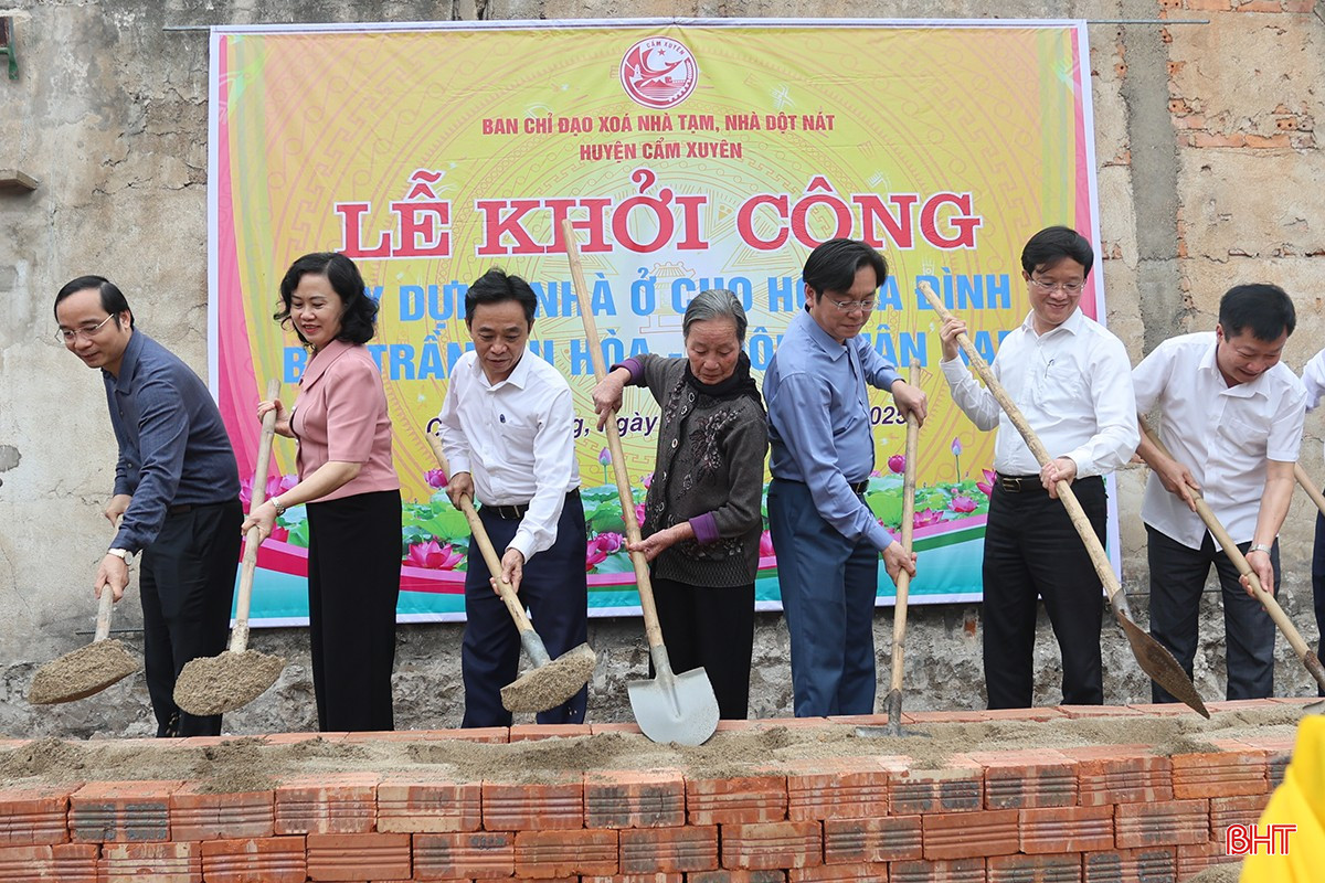 Gần 12.000 ngôi nhà đã được xây dựng trong 5 năm qua, góp phần chăm lo chốn an cư cho người dân. bqbht_br_2.jpg