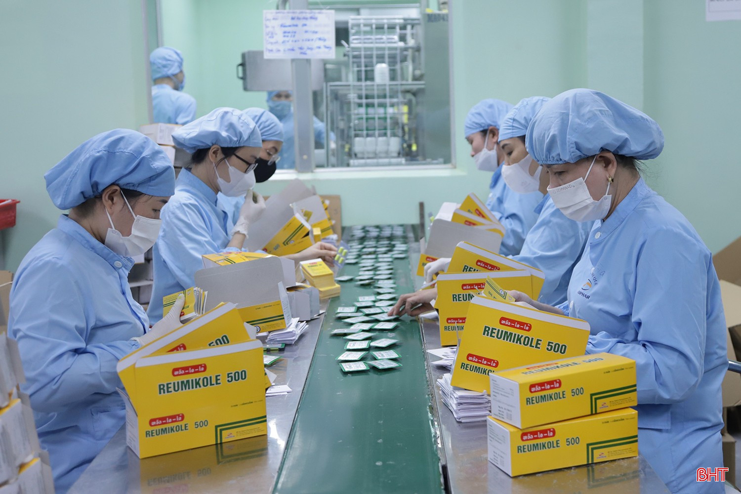 Dây chuyền sản xuất được đầu tư đồng bộ, hiện đại. bqbht_br_1.jpg