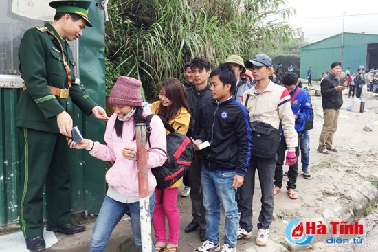 Sau thời gian nghỉ tết, hàng ngàn lao động Hà Tĩnh lại lên đường đến “miền đất hứa” tìm kế mưu sinh. Ảnh: TT