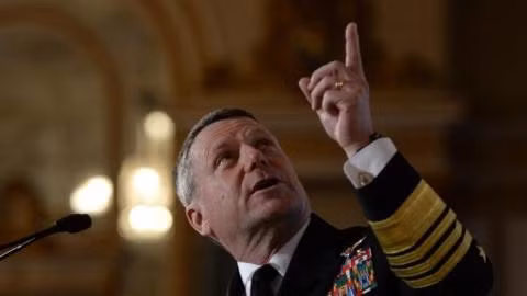 Đô đốc William Gortney Đô đốc William Gortney