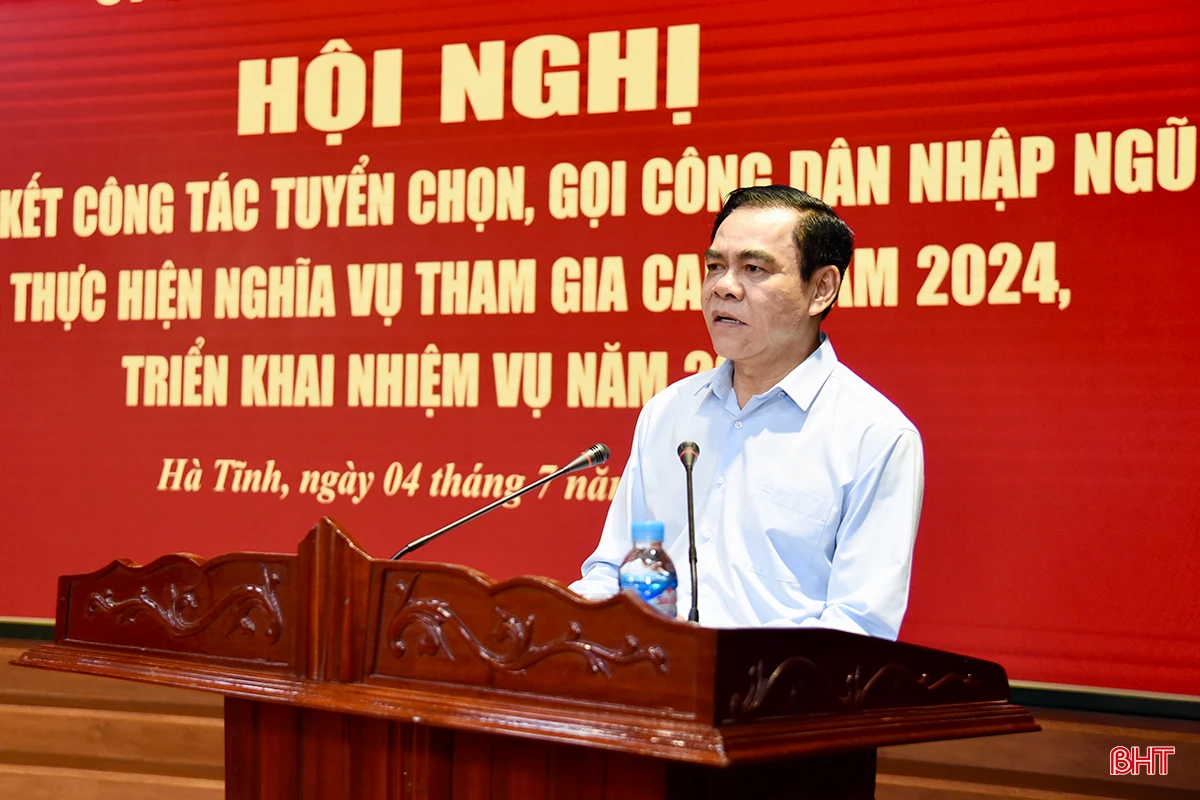 Chủ tịch UBND tỉnh Võ Trọng Hải phát biểu kết luận hội nghị.