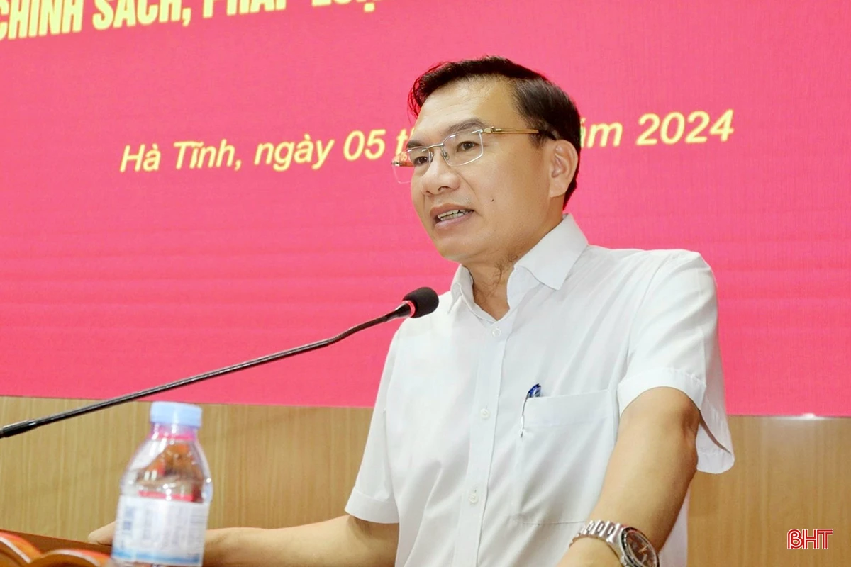 1I20HUURJ_5HHSDB copy.jpg