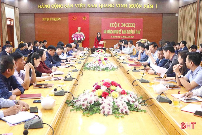 Đại biểu tham dự hội nghị. z5241760379836_ab461972b51c09451eab16c47070cc4b copy.jpg