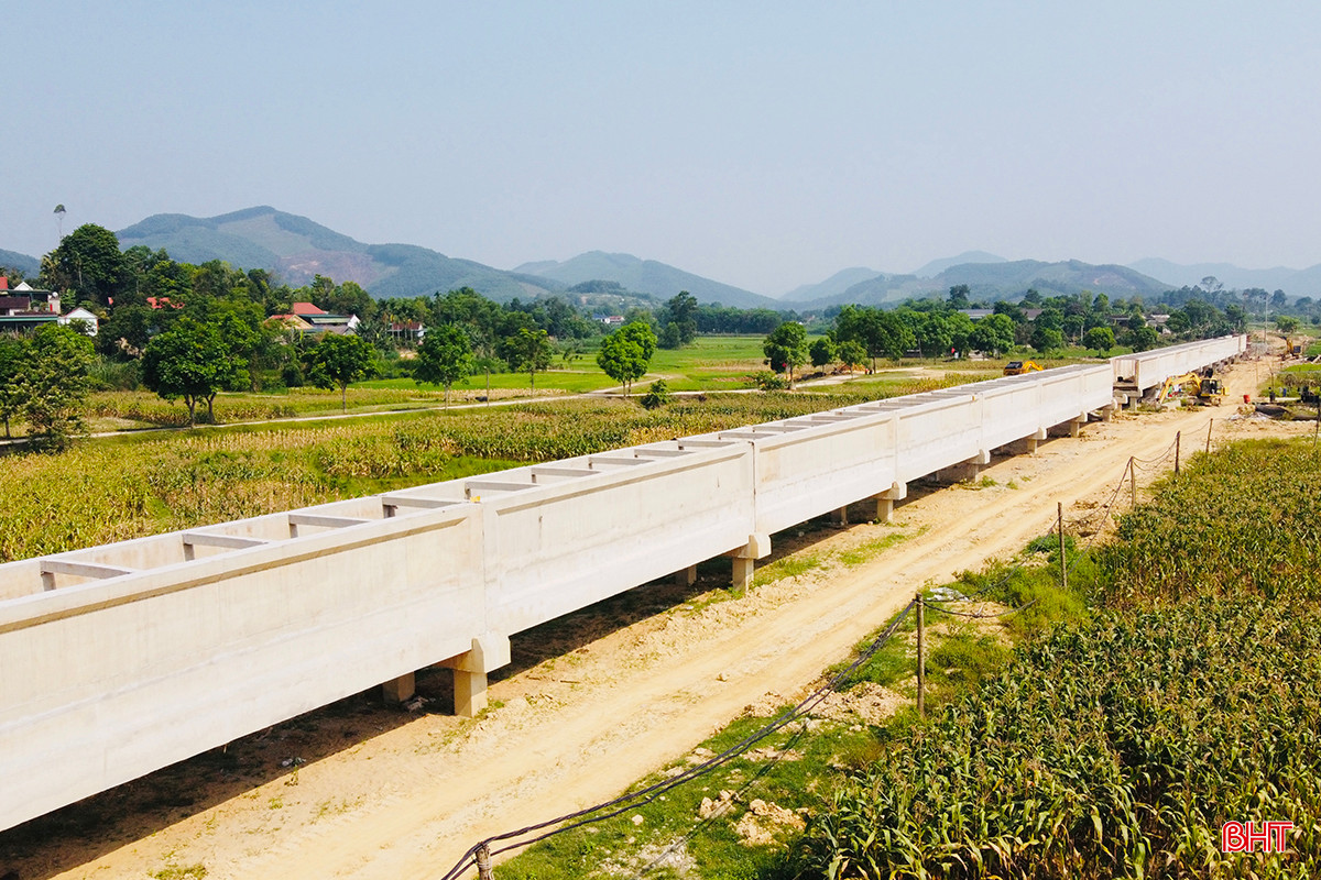 Với sự nỗ lực của chủ đầu tư và các nhà thầu, hình hài tuyến kênh Cầu Động đang được hình thành rõ nét. Khi đưa vào sử dụng, dự án sẽ góp phần thúc đẩy phát triển sản xuất nông nghiệp ở những vùng thường xuyên thiếu nước sản xuất, khô hạn; giúp người dân ổn định cuộc sống.