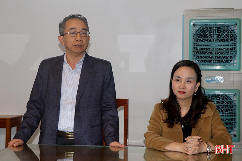 Chủ nhiệm UBKT Tỉnh ủy Hà Văn Trọng thông tin về tình hình phát triển KT-XH trên địa bàn.