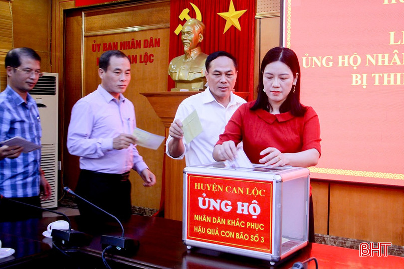 Số tiền ủng hộ sẽ được Ủy ban MTTQ huyện Can Lộc chuyển vào Quỹ Cứu trợ của tỉnh để gửi đến đồng bào các tỉnh phía Bắc.