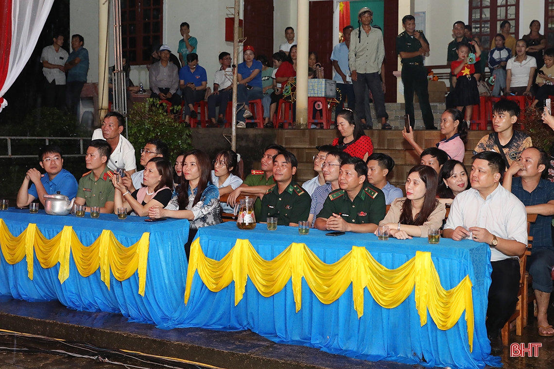 Mang trung thu yêu thương đến với trẻ em vùng sâu, vùng xa Hà Tĩnh