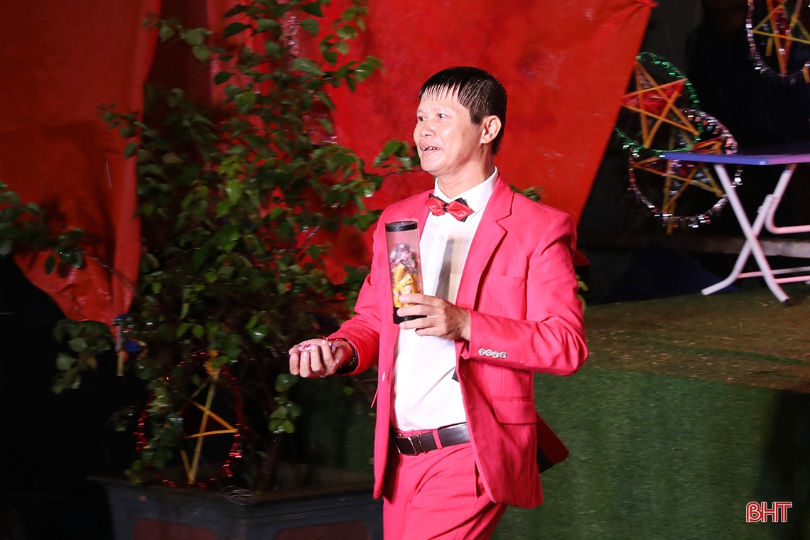 Mang trung thu yêu thương đến với trẻ em vùng sâu, vùng xa Hà Tĩnh