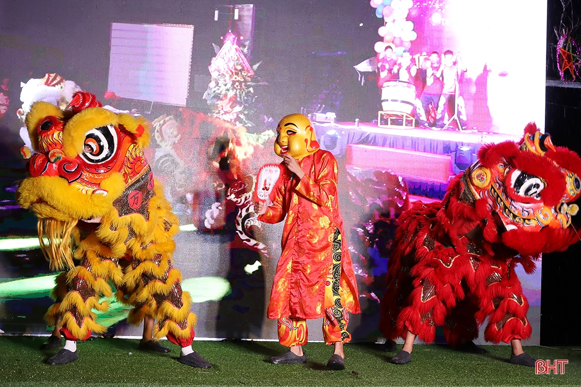 Mang trung thu yêu thương đến với trẻ em vùng sâu, vùng xa Hà Tĩnh