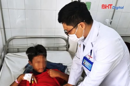 Cảnh báo từ bác sĩ: Thói quen nhỏ suýt cướp đi sinh mạng bé trai 14 tuổi
