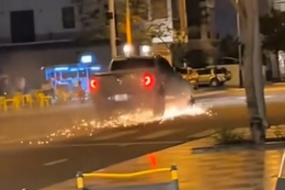 Xe ô tô kéo lê xe máy trên đường khoảng 1 km, 1 người tử vong