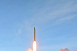 Iran quyết không ngừng bắn, nêu lựa chọn duy nhất cho Mỹ - Israel